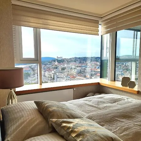 Majestic Golden View 公寓 布拉迪斯拉发