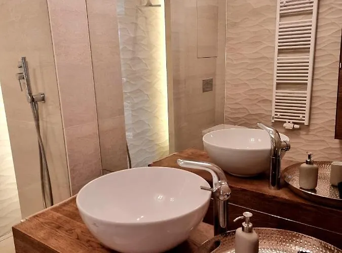 아파트 Majestic Golden View *